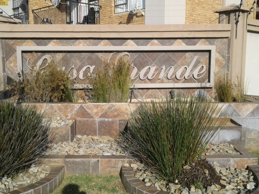 2 Bedroom Property for Sale in Potchefstroom North West
